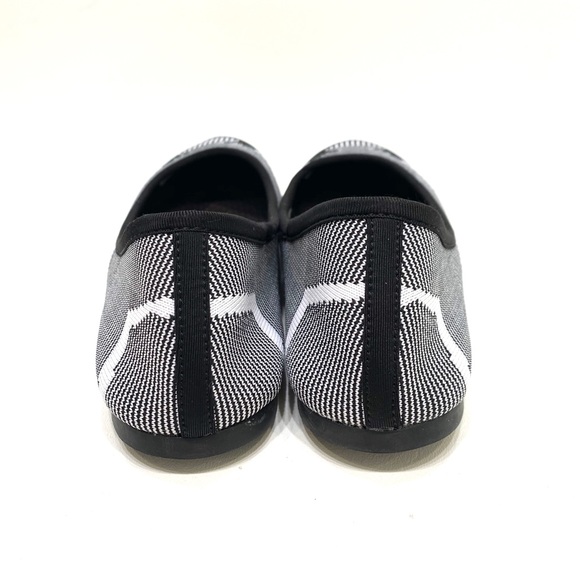 Skechers Memory Foam women’s flats black/white - Picture 3 of 3